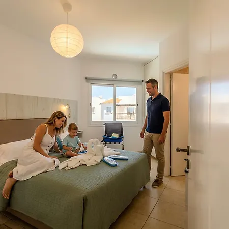 Artemis Cynthia Complex Apartamento *