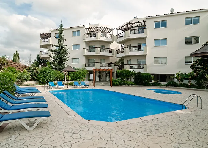 Artemis Cynthia Complex