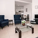 Artemis Cynthia Complex Apartment *
