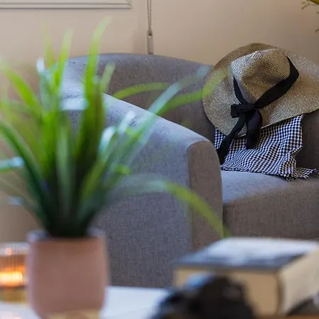 Artemis Cynthia Complex *