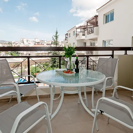 Artemis Cynthia Complex Apartment *