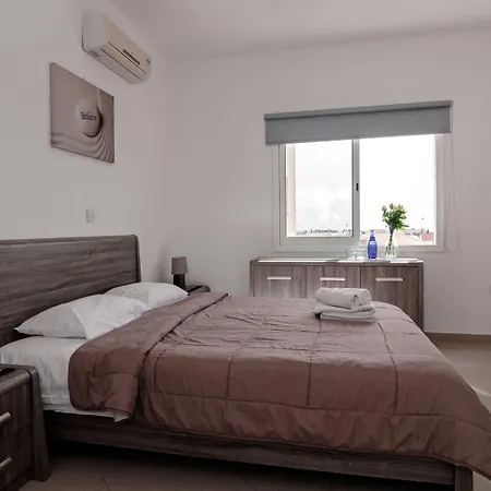Artemis Cynthia Complex Apartment *