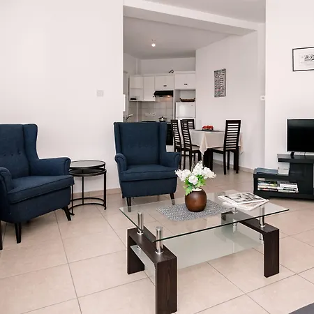 Artemis Cynthia Complex Apartment *