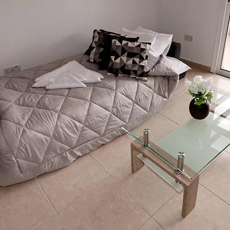 Artemis Cynthia Complex Apartment *