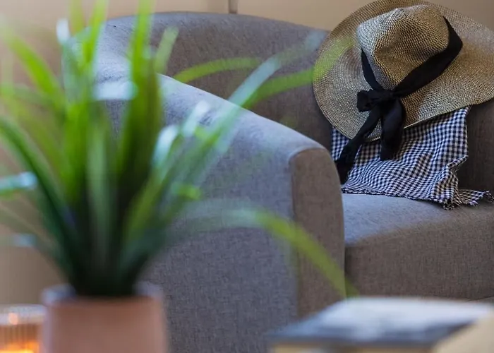 Artemis Cynthia Complex *