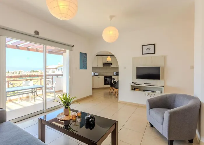 Artemis Cynthia Complex *