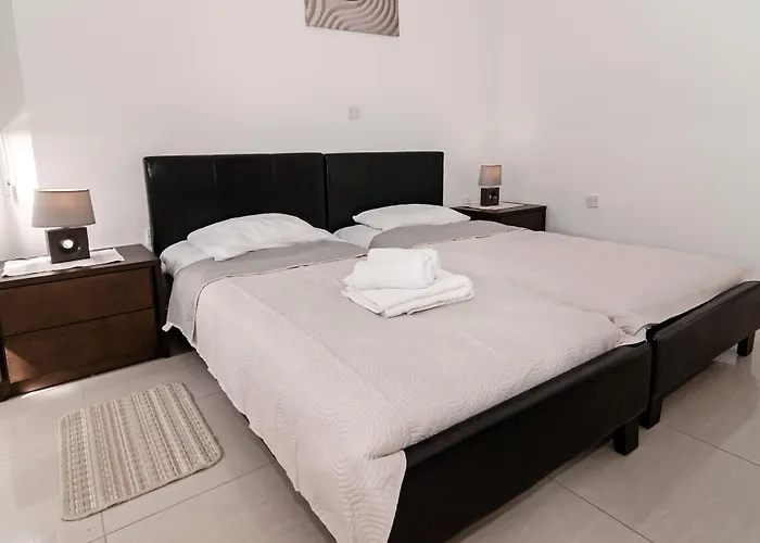 Artemis Cynthia Complex * Πάφος