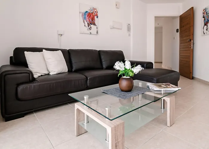 Artemis Cynthia Complex