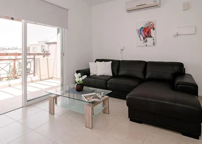 Artemis Cynthia Complex Appartement