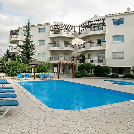 Artemis Cynthia Complex