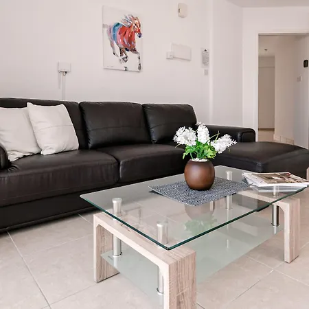 Artemis Cynthia Complex